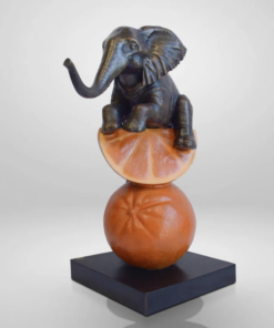 Alternative view of Elephant Loves Oranges - Gillie and Marc